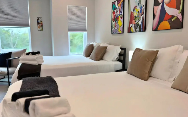 4BR Townhouse with Parking - WV rep 3