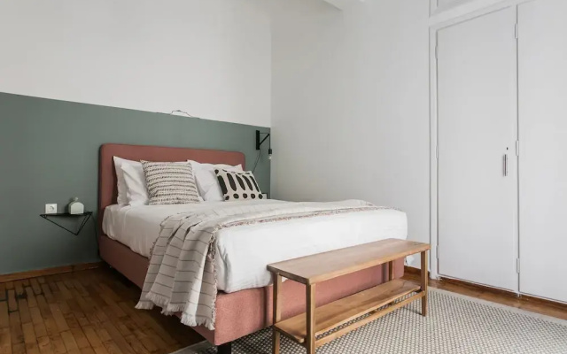 Groovy 2BR Apartment in Koukaki