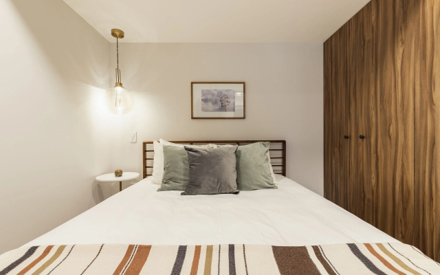 Casai Roma 2 BR Spacious Condo
