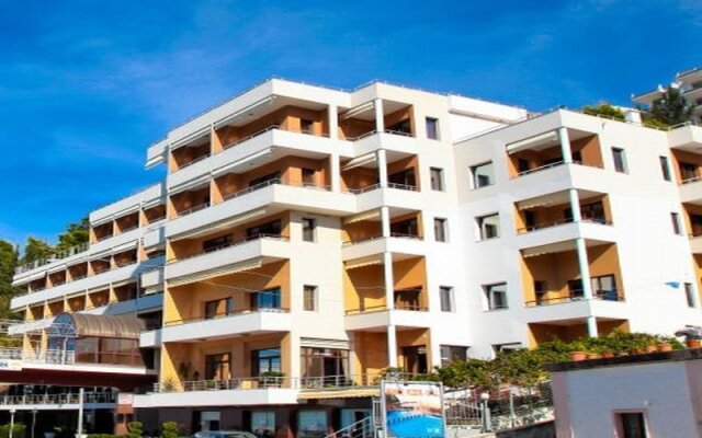 Отель Palma Берат вид на фасад