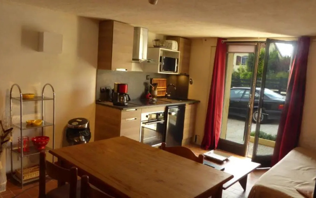 Les Pucines T2 bas de villa