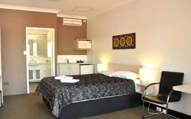 Pinjarra Motel