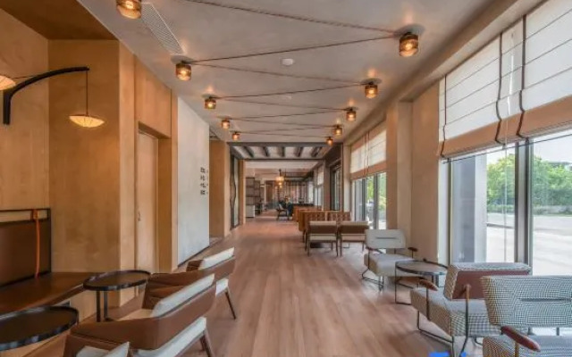 Yangzhou Slender West Lake Tongpai Hotel