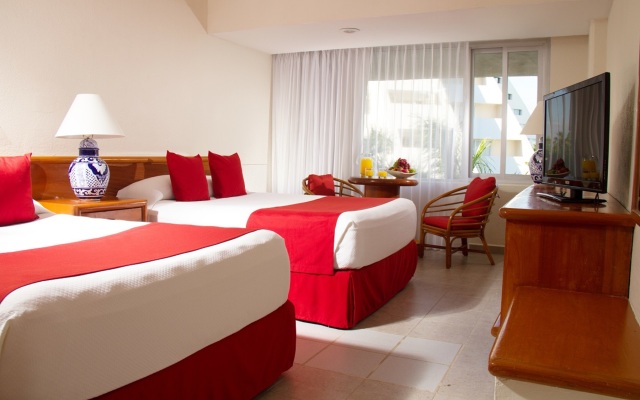 Отель Oasis Palm Hotel Мексика, Канкун - 9 отзывов об отеле, цены и фото номеров - забронировать отель Oasis Palm Hotel онлайн комната для гостей