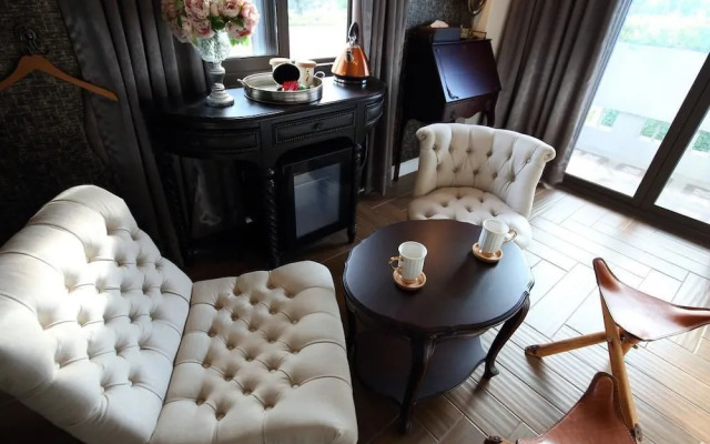 Ya Ti Qing Lu B&B