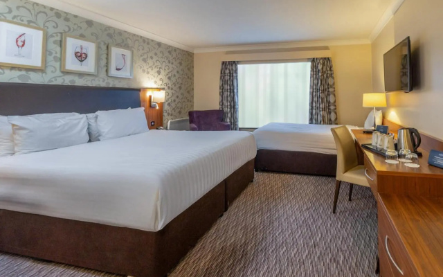 Gloucester Robinswood Hotel