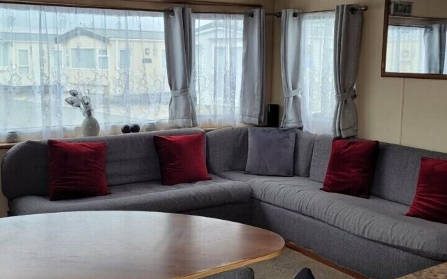 Golden Gate Holiday Centre - Holiday Accommodation 10581