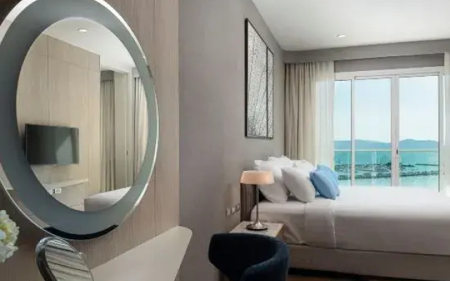 White Sand Beach Residence Pattaya