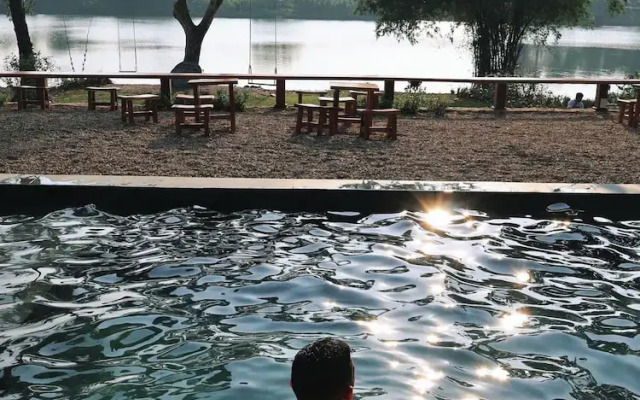 Va Riverside Retreat