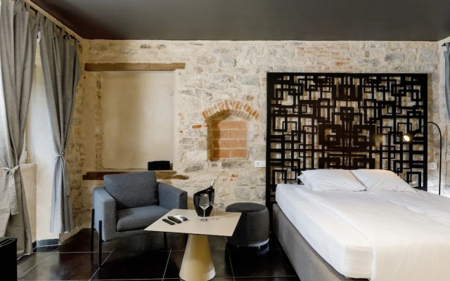 Palace Luxury Room
