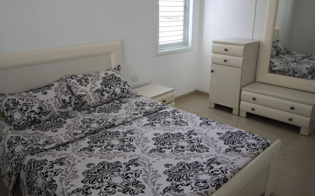 The Seasons King David apartment