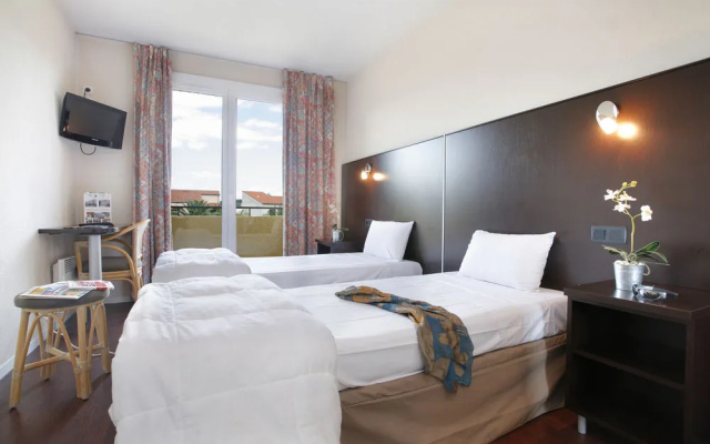 Inter-hotel Le Grillon Dor