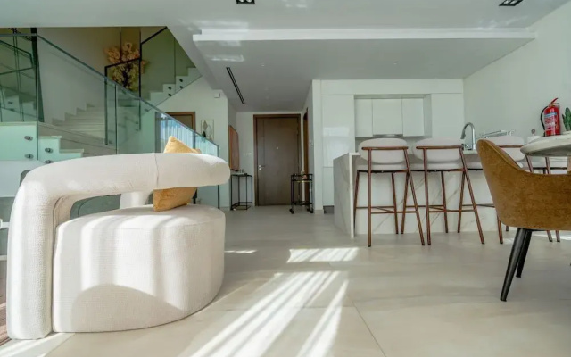 Luxury townhouse in Al Danah Bay