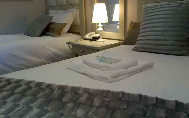 Empoza Sea View Guest House