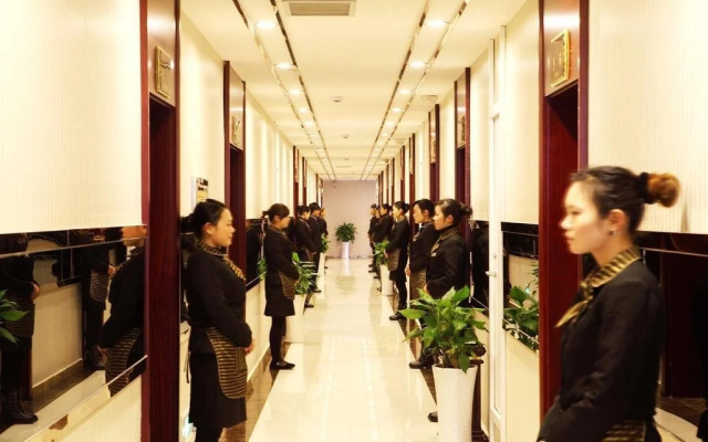 Jinling Grand Hotel