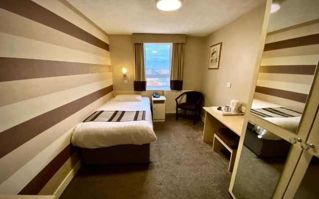 Doric Hotel