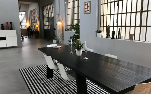 Loft Navigli with Private Garden