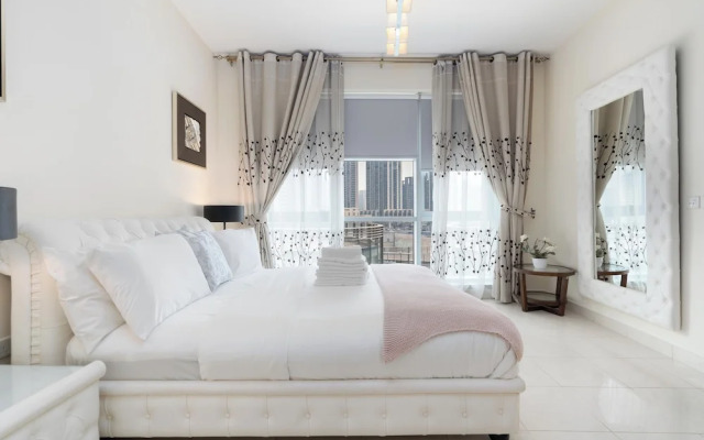 Lux BnB I Standpoint Tower I Opera View