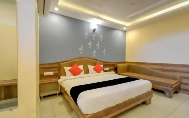Capital O 68772 Kubergarh Resort