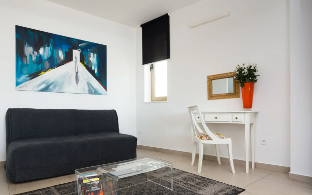 Villa Gloss