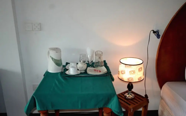 Thushara Hotel