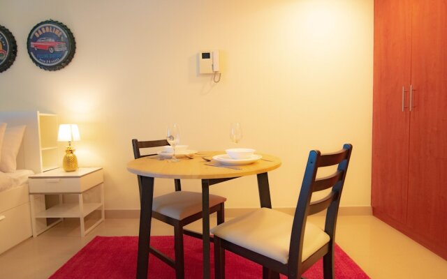 Lux BnB Park Towers Stylsih Studio 2