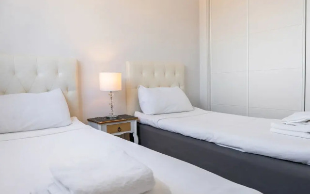 Overlook Apartment in Mijas - Ref 254
