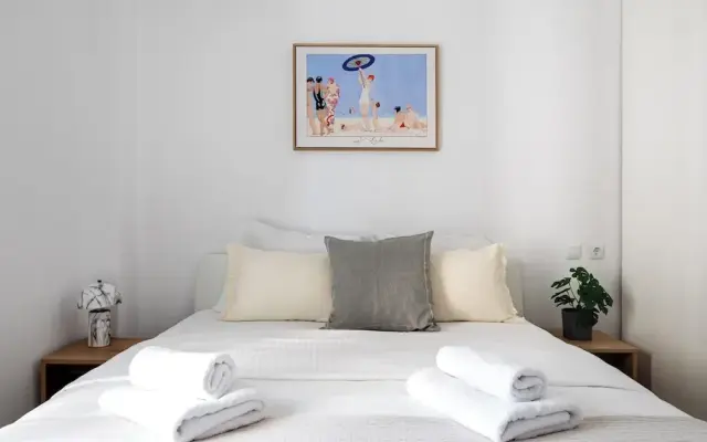 Les Nuances de Blue 1-BR Apt in Athens