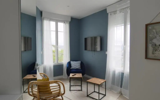 Superbe studio lumineux, jolie vue mer [LeDellec]