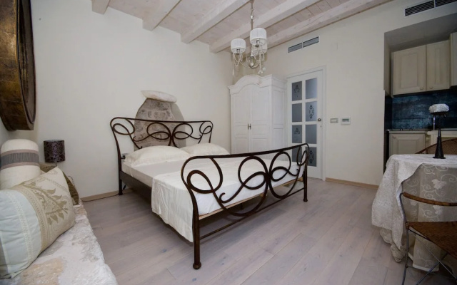 Old Town Ivory Apartments