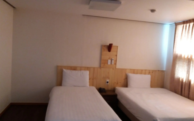 Hyundai Hotel