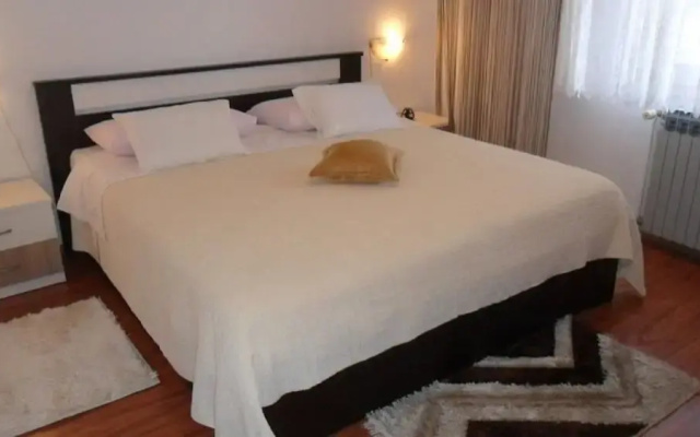 Ralje - 100m From the sea & Free Parking - A2
