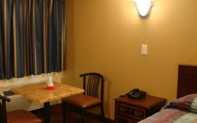 Oasis Motel in Brooklyn