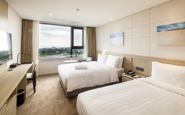 Hotel Theborn Jeju