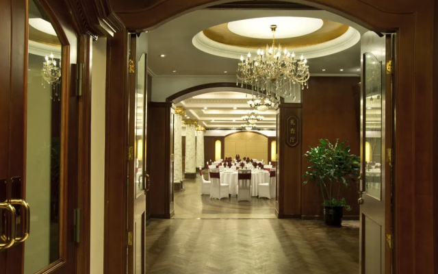 Astor House Hotel