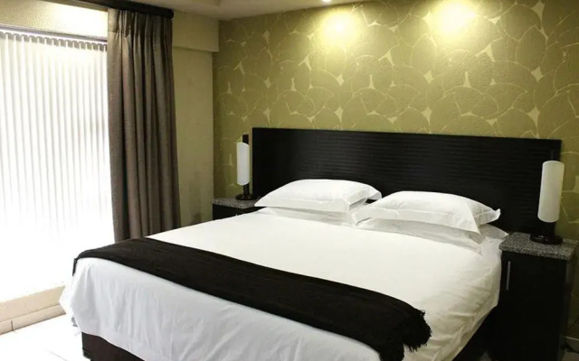 Desroches Hotel