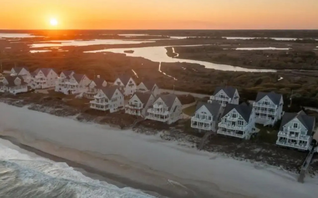 Ocean's Edge by Topsail Realty