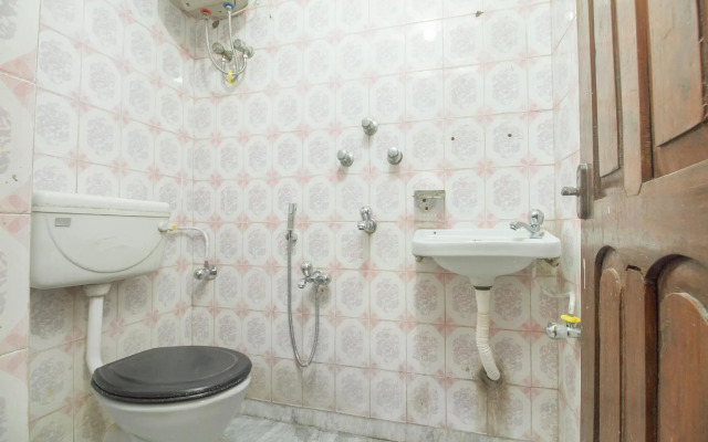 SPOT ON 64043 Satyam Guest House