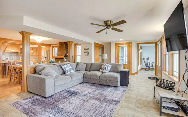 Waterfront Buckeye Lake House: Deck + Views!