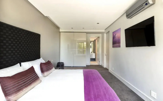 Amara Villa - Designer Villa With Solar Power