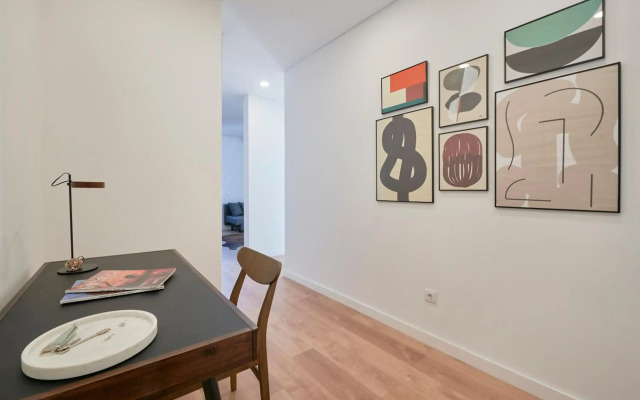 Deluxe Apt at Amazing Prime Location, By TimeCooler