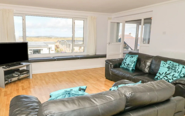 Flat 1 Bryn Colyn
