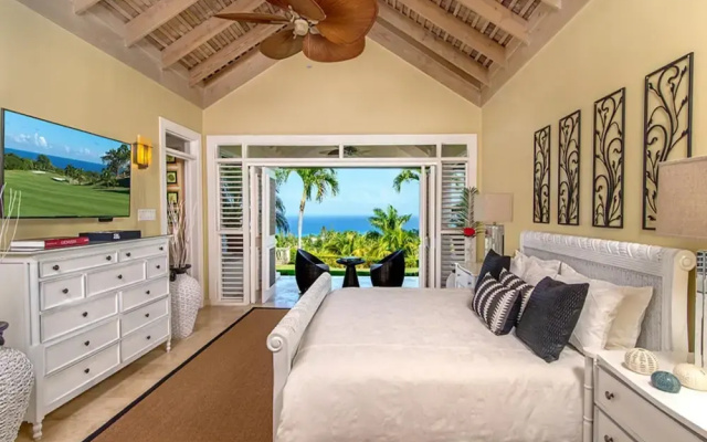 Sunny Vacation Villa 18