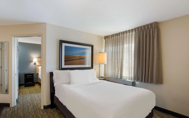 Sonesta Simply Suites Clearwater St. Petersburg