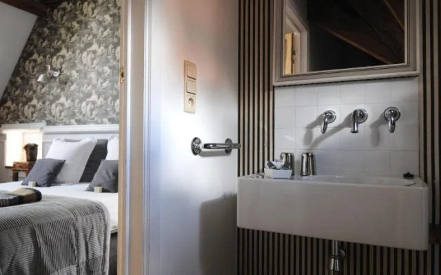 Number 11 Exclusive Guesthouse