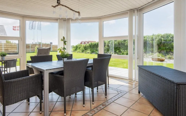 Spacious Holiday Home in Hemmet Jutland near Sea