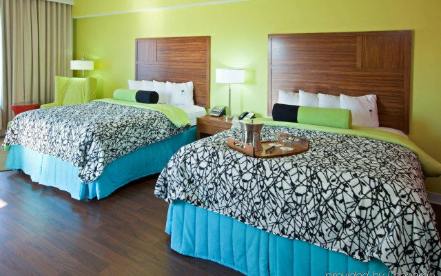 Hotel Indigo Columbus Architectural Center by IHG