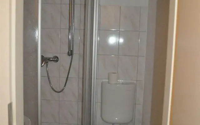 A bed Privatzimmer Dresden - Nichtraucherpension
