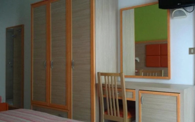 Hotel Consul