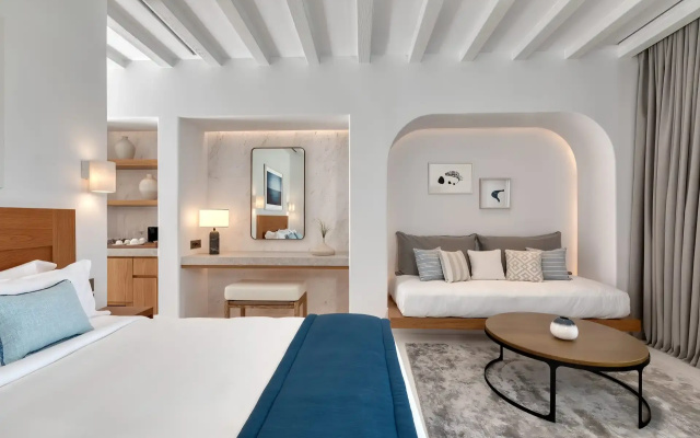 Sandblu Santorini, LXR Hotels & Resorts